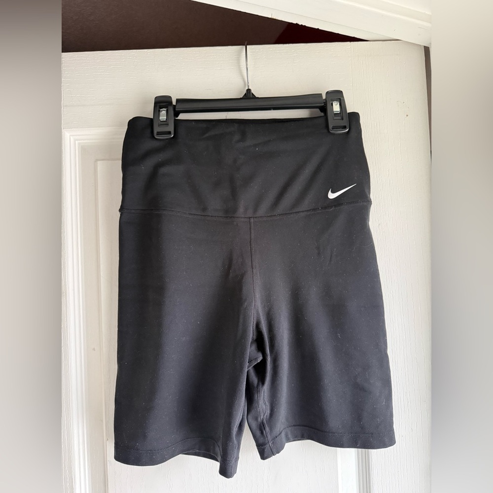 Nike Women's Black High-Rise Bike Shorts with Swoosh